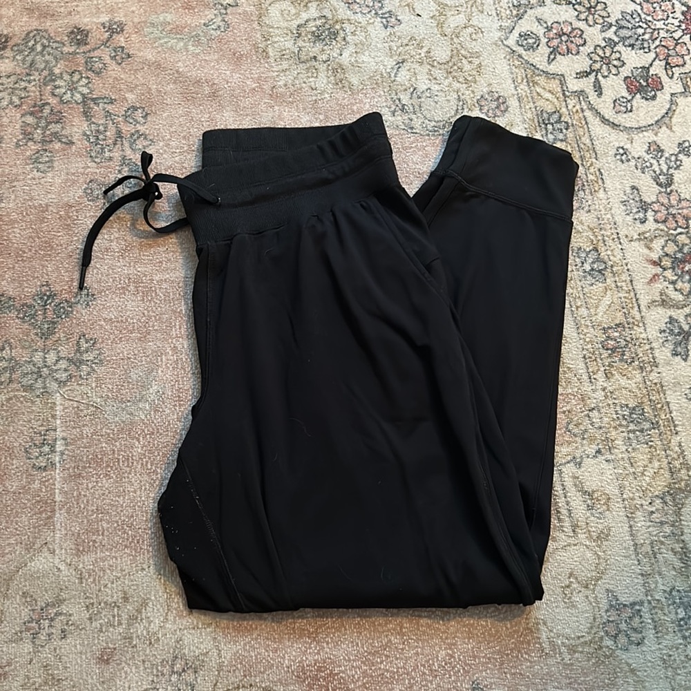 AE Joggers